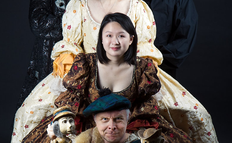 Comédiens en costumes du XVIIIe siècle